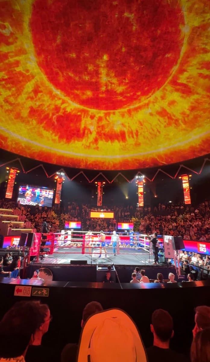 Ringside at a Muay Thai fight night
